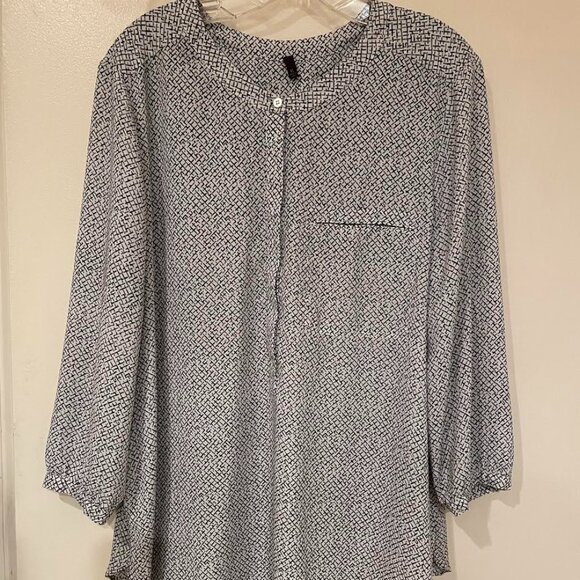 NYDJ BLOUSE NOT YOUR DAUGHTER'S JEANS - Picture 1 of 7